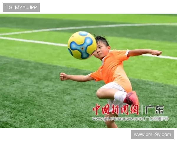 围绕足球男孩人偶绘制方法的详细创作技巧与步骤图解分享全面指导